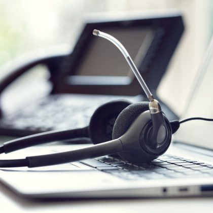 Cord Electronics, sunduğu ürünlerin yalnızca tedarik sürecinde değil, satış sonrasında da takibini yaparak güvenilir bir çözüm ortağı olarak müşterilerinin yanında yer almaktadır. Projelerin tüm yaşam döngüsünü (life cycle) yakından takip eden şirketimiz, teknolojik gelişmeleri ve sektör trendlerini göz önünde bulundurarak yeni projelere yönelik öneriler sunmakta, böylece iş ortaklarının sürdürülebilir ve yenilikçi çözümler geliştirmelerine katkı sağlamaktadır.